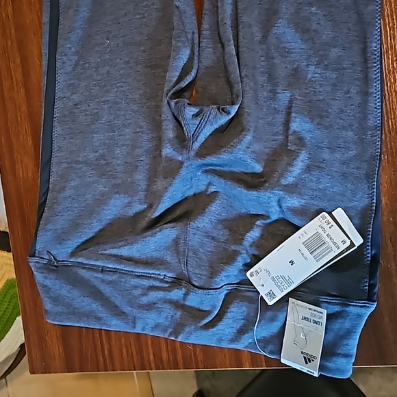 NWT MID Rise Response Tight - Picture 2 of 5